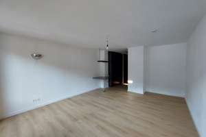 U2 Theresienstraße: Helles Appartement, EBK, 4. Stock, Aufzug, frz. Balkon im Herzen von München – Die vollständige Adresse der Immobilie erhältst du vom Anbieter., 80798 Josephsplatz, München – Vorschaubild 2