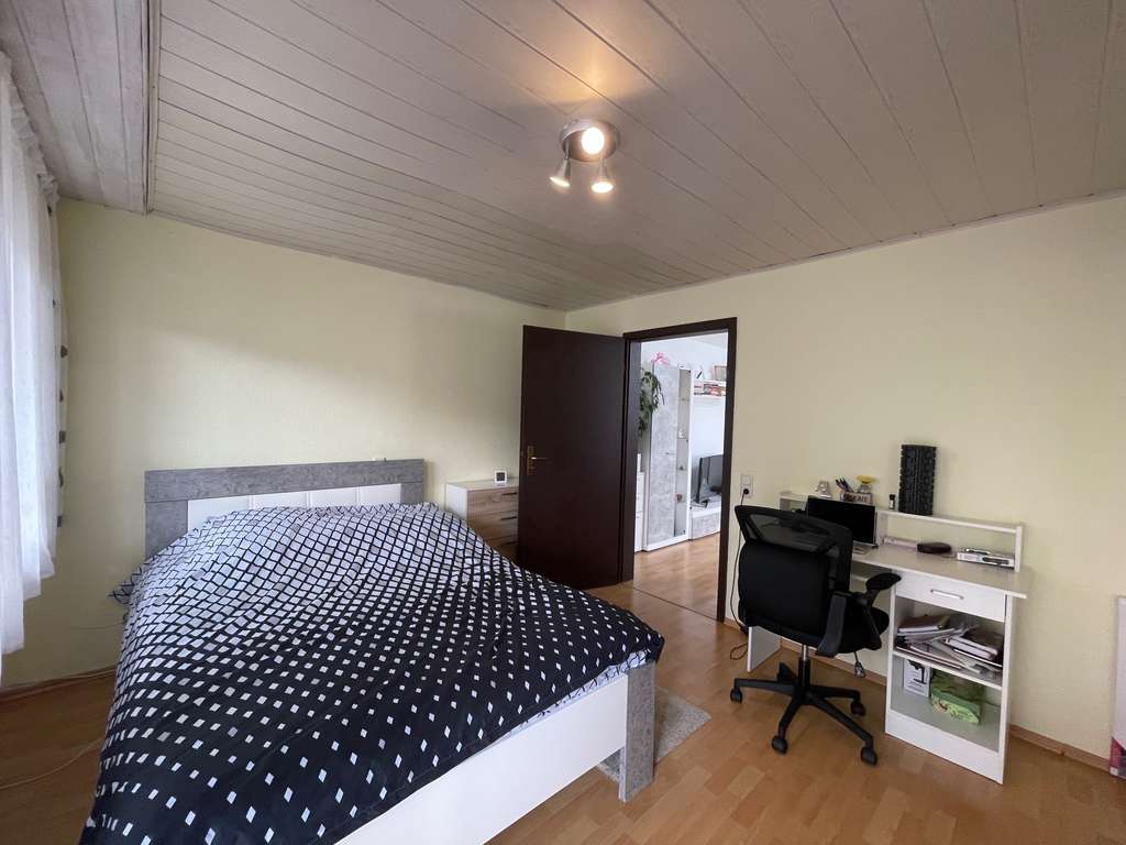 Immobilie in Sulzbach an der Murr - Große Wohnung + separate Einheit | perfekt für Familie, Homeoffice oder Vermietung - Bild 2