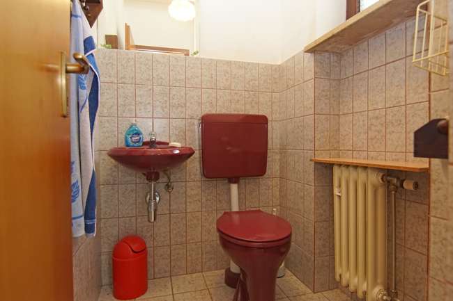 Immobilie in Roßtal - Roßtal-S-Bahn Nähe: Einfamilienhaus mit PV, Solar, Doppelgarage und Traumblick auf Felder und Wiesen - Bild 15