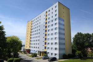 Ruhig, gelegene, barrierefreie, großzügige 2-Raum-Wohnung mit Dusche zu vermieten!