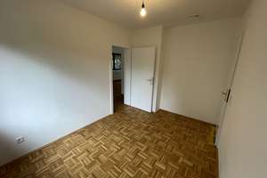 Erstbezug nach Sanierung, Erdgeschoss, 4 Räume, 2 Balkone, Gäste-WC und Bad neu, Parkett Eiche...... – 45239 Werden, Essen – Vorschaubild 6