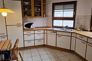 !!Gepflegtes Einfamilienhaus mit Einliegerwohnung und zwei Terrassen!! – Die vollständige Adresse der Immobilie erhältst du vom Anbieter., 74336 Brackenheim – Vorschaubild 3