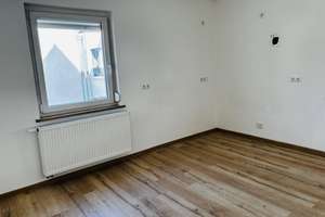 Frisch modernisiertes 1-2 Fam.-Wohnhaus mit mehreren Hallen/Garagen im stadtnahen Grün, Nfl. 900m² – Die vollständige Adresse der Immobilie erhältst du vom Anbieter., 97437 Haßfurt – Vorschaubild 25