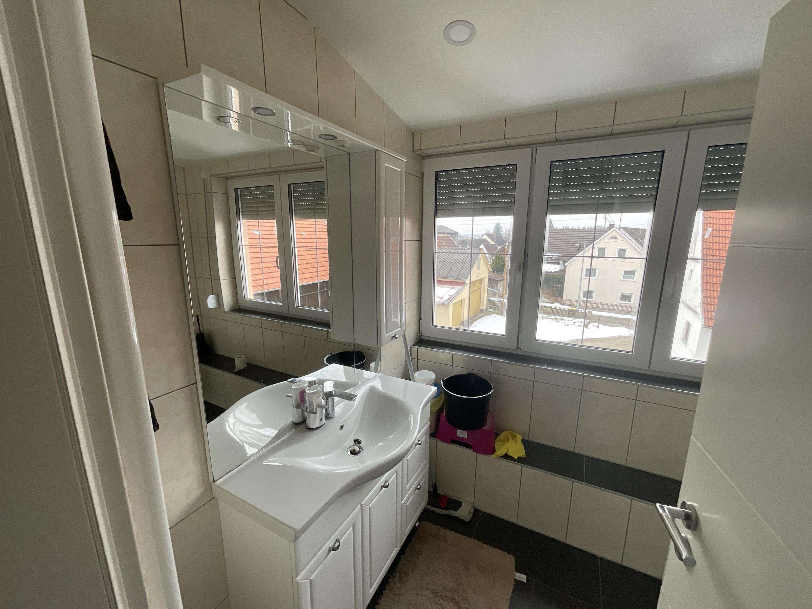 Immobilie in Hiltenfingen - 3 Familienhaus und stark renovierungsbedürftiges Einfamilienhaus - Bild 9