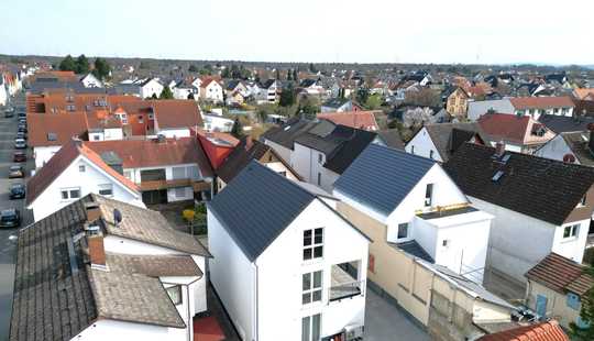 Bild von SCHWIND IMMOBILIEN - modernes 2-Familienhaus in ruhiger und gewachsener Lage