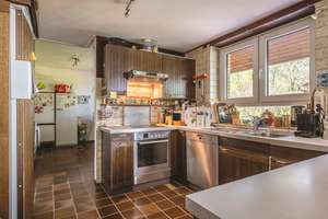 Geräumiges Einfamilienhaus mit Garage und Schwimmbad auf schönem Grundstück in ruhiger Lage – Die vollständige Adresse der Immobilie erhältst du vom Anbieter., 52072 Richterich, Aachen – Vorschaubild 12