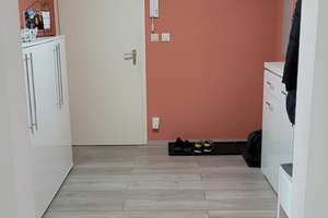 Großzügige 5-Zimmer-Wohnung mit Balkon und großer Einbauküche in Nürnberg-Altkatzwang – Unterreichenbacher Straße 11, 90455 Katzwang, Reichelsdorf Ost, Reichelsdorfer Keller, Nürnberg – Vorschaubild 3