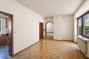 Großzügiges Familiendomizil mit separater Einliegerwohnung in begehrter Zehlendorf-Lage – Die vollständige Adresse der Immobilie erhältst du vom Anbieter., 14167 Zehlendorf, Berlin – Vorschaubild 4