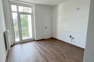 3-Raum-Wohnung auf dem Kaßberg mit Balkon und Stellplatz! – Ulmenstraße 40, 9112 Chemnitz – Vorschaubild 2