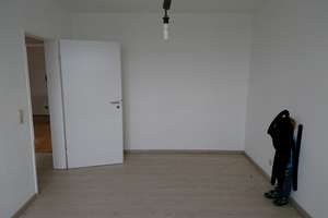 Sehr geplegte dreizimmer Wohnung in der vierten Etage  – Husarenstrasse 4, 50997 Rondorf, Köln – Vorschaubild 2