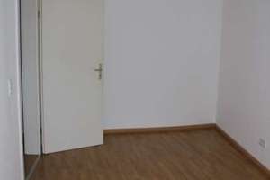 Frei ab 1.3.26 - Bad mit Fenster - nur Wohnzi. straßenseitig ! – Limbacher Straße 28, 9113 Schloßchemnitz, Chemnitz – Vorschaubild 8