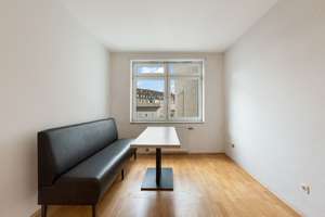 City-Home: Parkett, hohe Decken & Aufzug mitten in Pempelfort (WE10) – Die vollständige Adresse der Immobilie erhältst du vom Anbieter., 40477 Pempelfort, Düsseldorf – Vorschaubild 2