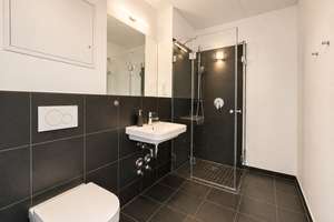 Großzügige 3 Zimmer Dachgeschosswohnung mit Einbauküche und Südausrichtung – Rund Achtern 3, 26122 Bahnhofsviertel, Oldenburg (Oldenburg) – Vorschaubild 8