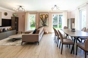 Wohnen auf 178 m²: Großzügige Erdgeschosswohnung mit sonnigen Terrassen in Trudering – Die vollständige Adresse der Immobilie erhältst du vom Anbieter., 81827 Waldtrudering, München – Vorschaubild 2