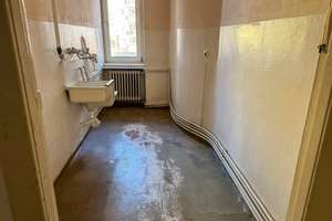 1-Zimmer-Altbauwohnung mit großem Wohnbereich und individuellem Ausbaupotenzial im Bayrischen Viert – Die vollständige Adresse der Immobilie erhältst du vom Anbieter., 10779 Wilmersdorf, Berlin – Vorschaubild 4
