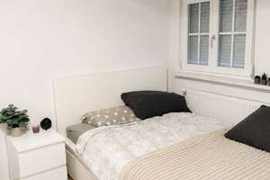 Wohnen mit Charakter: Kompaktes WG-Zimmer  in Würzburg – Rottendorfer Straße 26, 97074 Frauenland, Würzburg – Vorschaubild 2