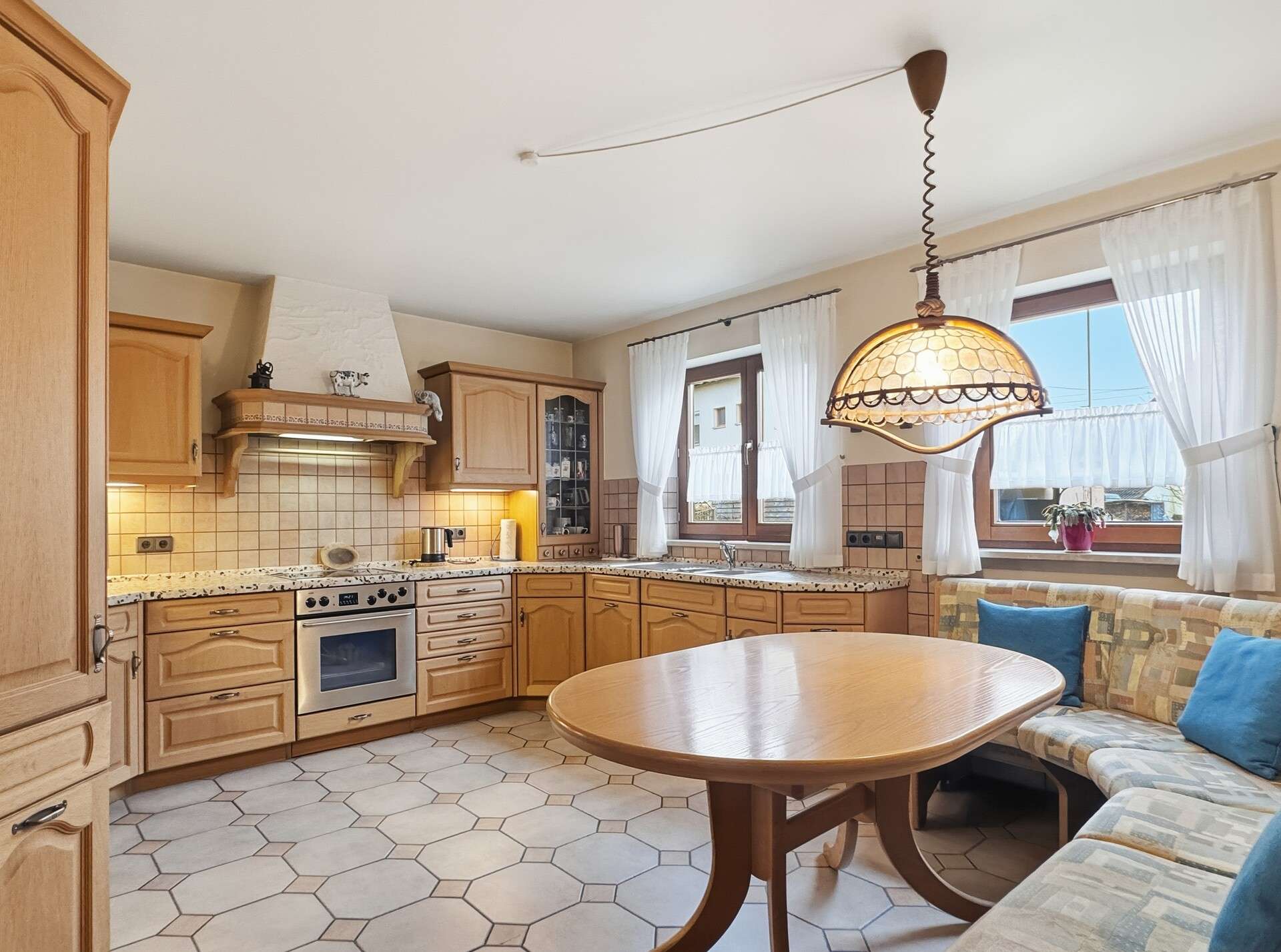 Immobilie in Langenargen - Großzügiges Einfamilienhaus mit Garten in Ortsrandlage von Langenargen - Bild 10