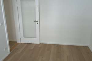 Schöne 2-Zimmer-EG-Wohnung mit großer Wohnküche in Augsburg/Hochfeld – Von-Richthofen-Straße 47, 86159 Hochfeld, Augsburg – Vorschaubild 3