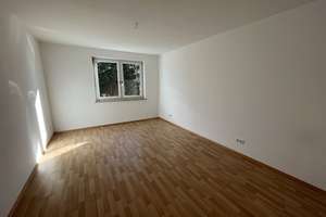 Geräumige 4-Zimmer Wohnung mit Balkon (auch als Mitarbeiterunterkunft) – Hartstraße 70, 82110 Germering – Vorschaubild 12