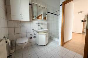***Gepflegte 2-Zimmer-Erdgeschosswohnung mit Südwest-Balkon und TG-Stellplatz – sofort frei*** – 63225 Langen (Hessen) – Vorschaubild 7