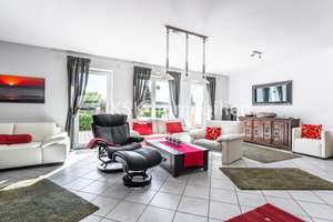 Schönes Zweifamilienhaus mit viel Platz, toller Ausstattung, diversen Extras und schönem Garten. – Die vollständige Adresse der Immobilie erhältst du vom Anbieter., 50321 Brühl – Vorschaubild 3