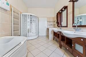 Property thumbnail 24