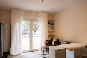 Möbelierte 1,5 Zimmer Single Wohnung mit Balkon und Tageslichtbad in Stuttgart-Degerloch