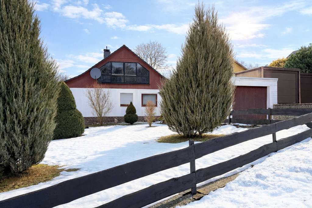 Immobilie in Lamspringe - Charmantes Einfamilienhaus mit Ausbaureserve und weitem Ausblick in Lamspringe - Bild 0