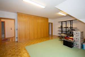 Tolles Traumhaus in Hohenroth zu verkaufen mit 285qm Wohnfläche – Die vollständige Adresse der Immobilie erhältst du vom Anbieter., 97618 Hohenroth – Vorschaubild 19