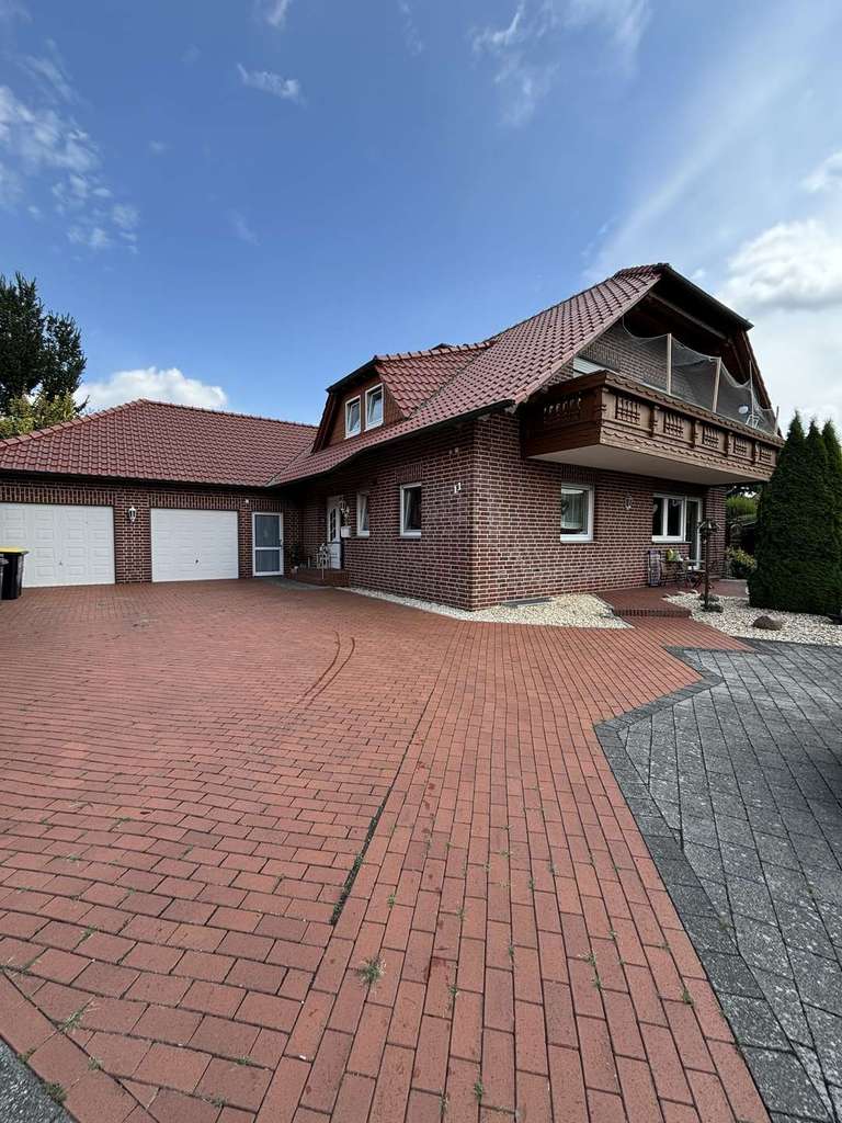 Traumhaftes Zweifamilienhaus in Mastholte