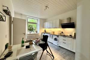 Traumhafte Altbauwohnung im Herzen von Frohnhausen – Die vollständige Adresse der Immobilie erhältst du vom Anbieter., 45145 Frohnhausen, Essen – Vorschaubild 2