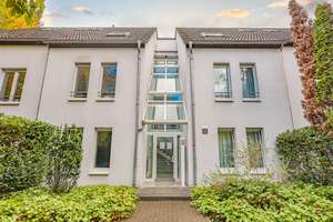Erdgeschosswohnung mit Terrasse & Tiefgarage in Marienburg – Die vollständige Adresse der Immobilie erhältst du vom Anbieter., 50968 Marienburg, Köln – Vorschaubild 2