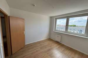 Smarter Wohnen! Modernisierte 3-Zi.-Whg. mit Ausblick! – Lübecker Straße 28, 39124 Neue Neustadt, Magdeburg – Vorschaubild 3