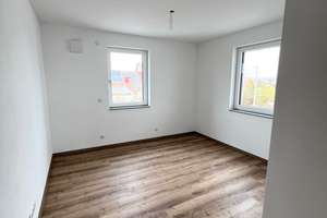 „Exklusives Wohnen mit 46 m² Dachterrasse – neuwertige 3-Zimmer-Wohnung in Münster“ – Pointweg 13, 86692 Münster – Vorschaubild 7