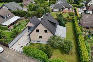 Familienparadies in Seenähe – 9 Zimmer, Sauna, XXL-Terrasse und 926 m² Grundstück