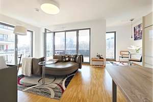 Freie, barrierefreie 3-Zimmer-Wohnung mit Wasserblick,  EBK, Fußbodenheizung, Lift und TG!