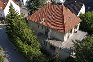 Substanzstarkes Zweifamilienhaus auf großzügigem Grundstück im Bremer Norden – Die vollständige Adresse der Immobilie erhältst du vom Anbieter., 28755 Fähr-Lobbendorf, Bremen – Vorschaubild 2