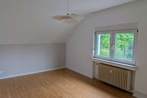 3-Zimmer-Dachgeschosswohnung in SG-Gräfrath. – Die vollständige Adresse der Immobilie erhältst du vom Anbieter., 42653 Gräfrath, Solingen – Vorschaubild 2