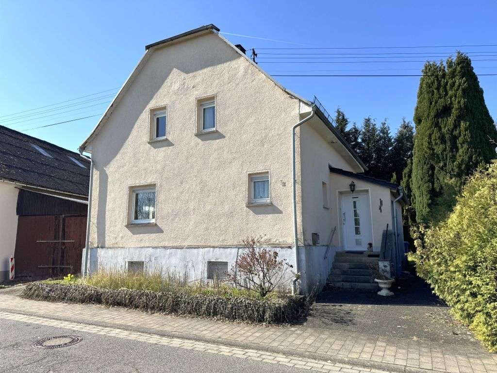 Immobilie in Dierdorf - Handwerkerobjekt: Einfamilienhaus mit Entwicklungsmöglichkeiten - Bild 0