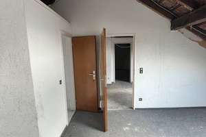 Seltene Gelegenheit: 60,5 m² DG-Wohnung zur individuellen Gestaltung – Helmholtzstr. 105, 46045 Altstadt-Mitte, Oberhausen – Vorschaubild 8