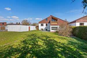 Haus mit viel Platz zum Wohnen in Wiblingen - mit Einliegerwohnung – Leutkircher Straße 31, 89079 Ulm – Vorschaubild 1