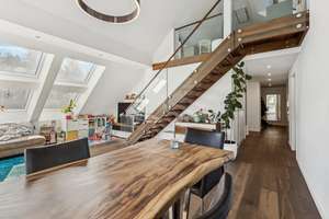 Hochwertige 4,5-Zimmer-Maisonette mit viel Licht und Raumgefühl – Die vollständige Adresse der Immobilie erhältst du vom Anbieter., 70435 Zuffenhausen-Mönchsberg, Stuttgart – Vorschaubild 1