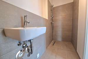 Moderne 4-Zimmer-Wohnung mit Loggia in beliebter Rheinnähe – Die vollständige Adresse der Immobilie erhältst du vom Anbieter., 55130 Weisenau, Mainz – Vorschaubild 8
