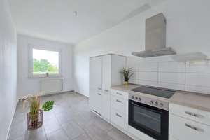 Für Sportbegeisterte - hübsche Wohnung mit Einbauküche – Johannes-Göderitz-Straße 74, 39130 Neu Olvenstedt, Magdeburg – Vorschaubild 2