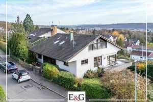 In erlesener Aussichtslage: Eindrucksvolles Ein- bis Zweifamilienhaus – Esslingen (Kreis) – Vorschaubild 1