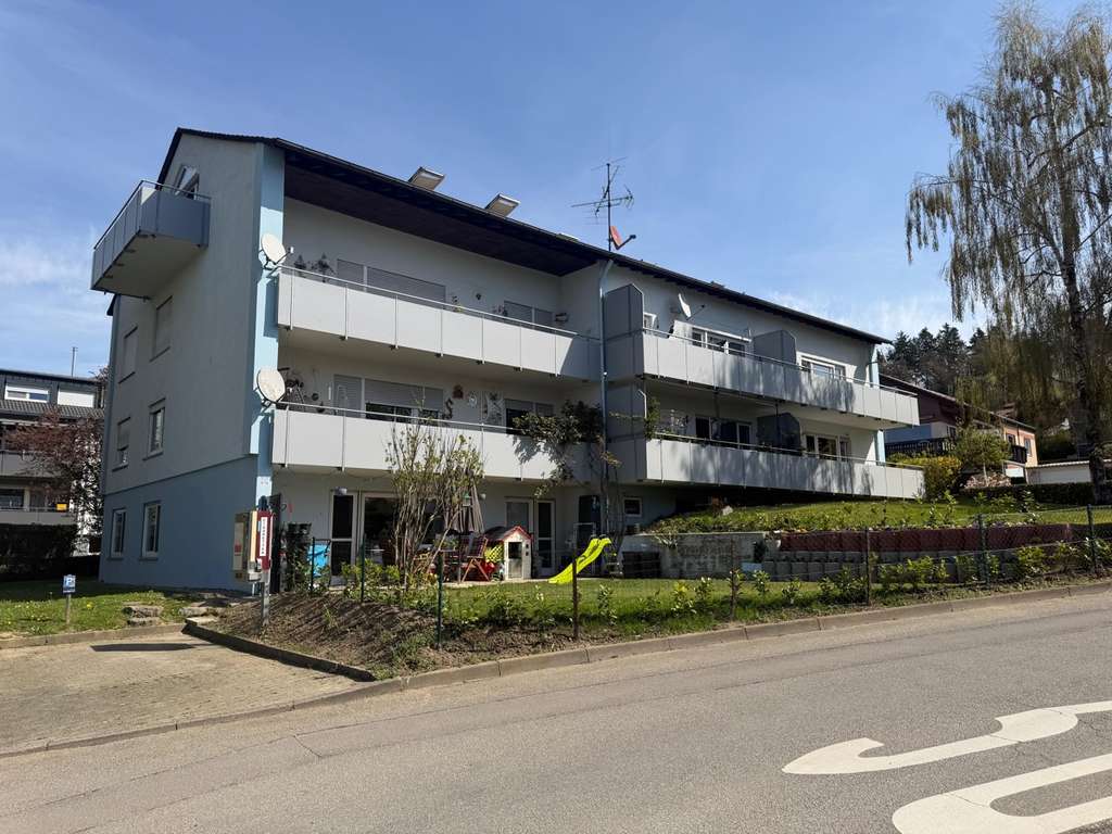 Immobilie in Ravensburg - Ravensburg-Torkenweiler
Vermietete 3-Zimmer-Wohnung mit Balkon - Bild 0