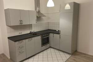 Ruhige 2-Zimmer-Wohnung mit Balkon und hochwertiger Einbauküche in Stadtfeld Ost