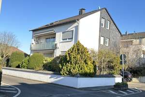 2-Familienhaus mit ausgebautem Dachgeschoss & Option zur Selbstnutzung, ohne Fluglärm! – Die vollständige Adresse der Immobilie erhältst du vom Anbieter., 65239 Hochheim am Main – Vorschaubild 3