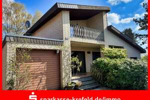 freistehendes Einfamilienhaus mit Einliegerwohnung und Garage