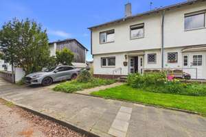 Familienglück mit Pool - Ihr neues Zuhause mit Potential – Die vollständige Adresse der Immobilie erhältst du vom Anbieter., 51467 Katterbach, Bergisch Gladbach – Vorschaubild 3